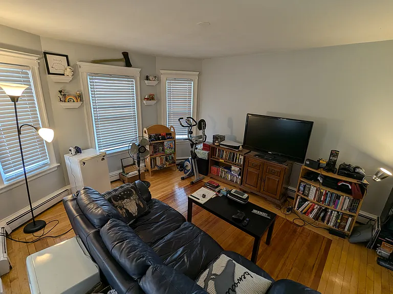 376 Fellsway W — Photo 10