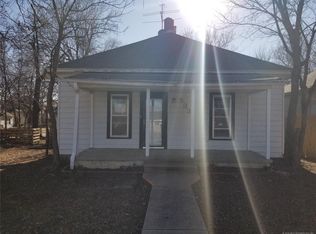 533 E 6th St, Claremore, OK 74017
