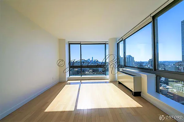 Rented by Oxford Property Group | media 3