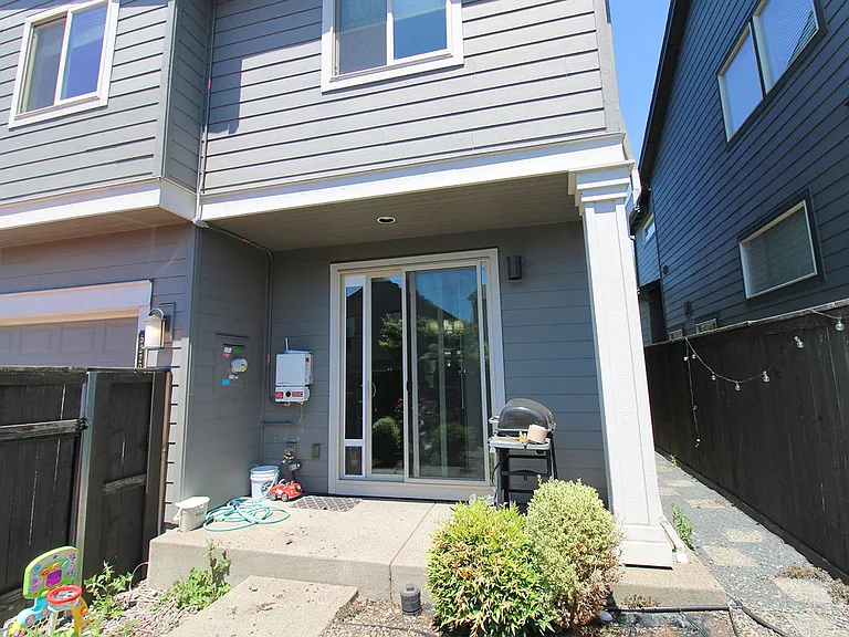 5220 SE Thornapple St — Photo 26