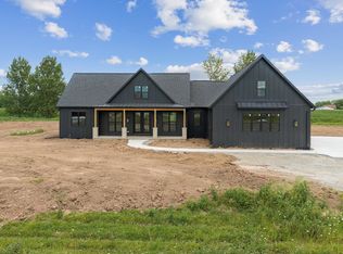 1471 Rockland Heights Rd, De Pere, WI 54115