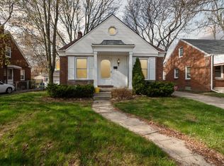 15240 Couzens Ave, Eastpointe, MI 48021