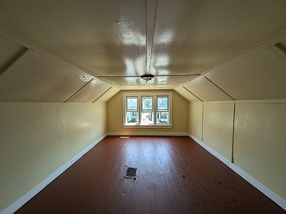 5th image of 36 Cornwall Ave