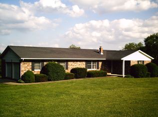 920 Homestead Ln, Villa Ridge, MO 63089