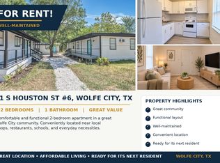 711 S Houston St #6, Wolfe City, TX 75496
