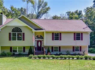 7 Riley Ct, Monroe, NY 10950