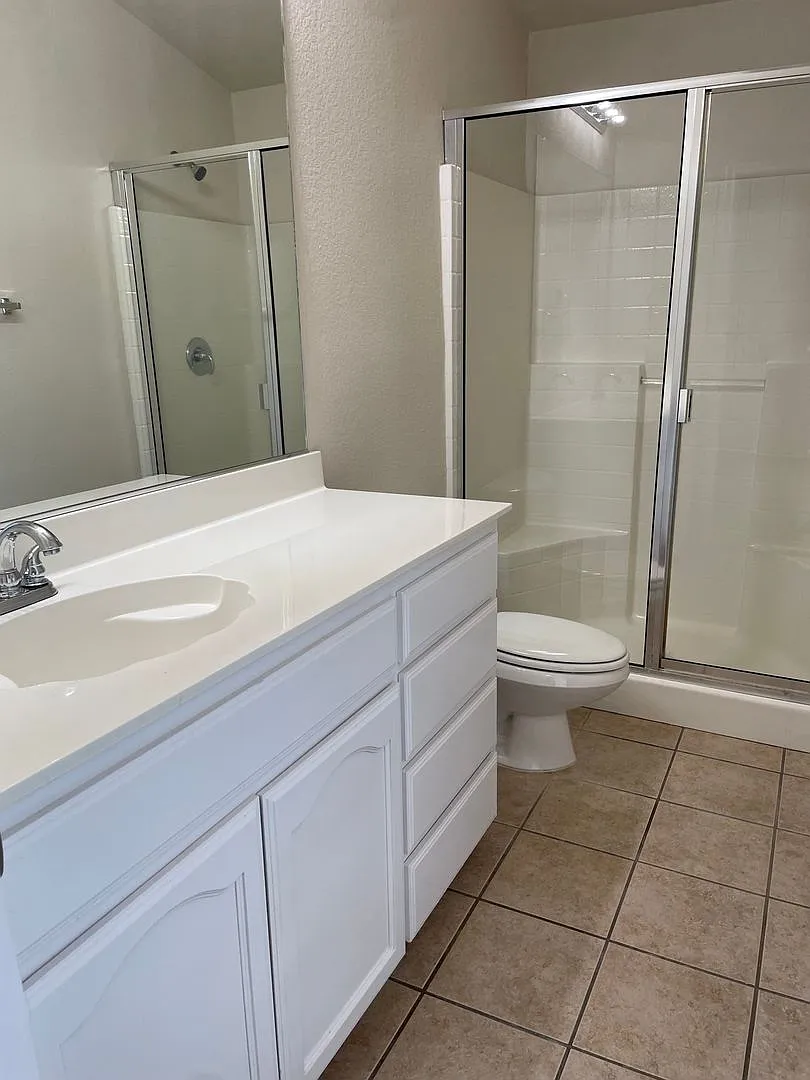 Move in ready Updated 3/2/2 — Photo 4