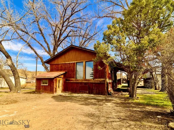 212 Chappell St, Loma, MT 59460