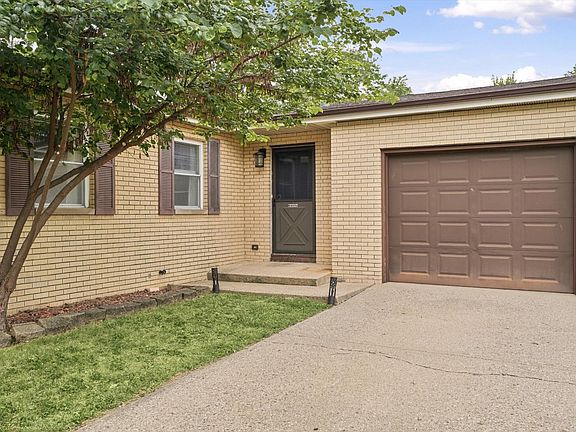 4th image of 912 Frank Dr