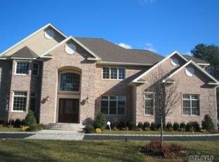 5 Karen Rd, Glen Cove, NY 11542