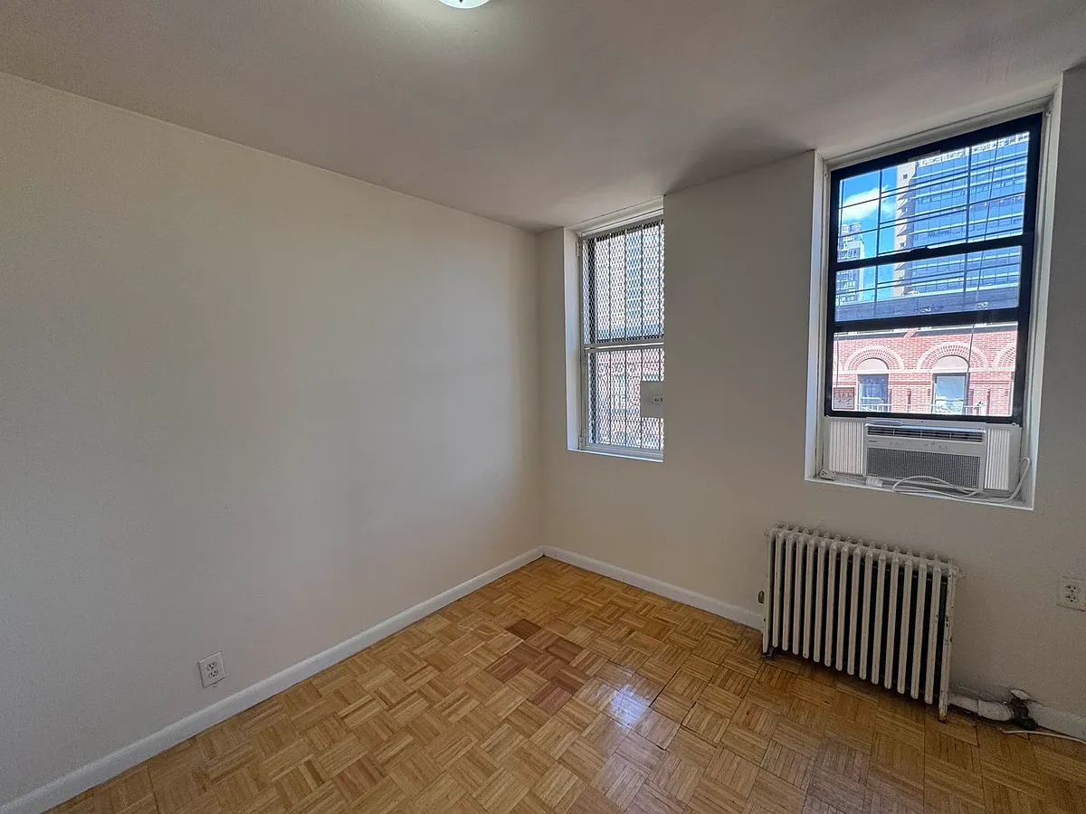 Building Photo - 312 E 93rd St #6B