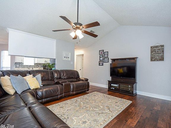 5th image of 5 Shamsie Dr