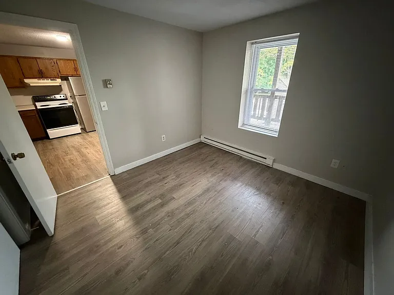828 Chicopee St — Photo 17