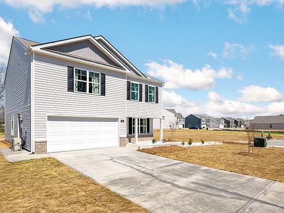 2nd image of 167 Fox Den Cir