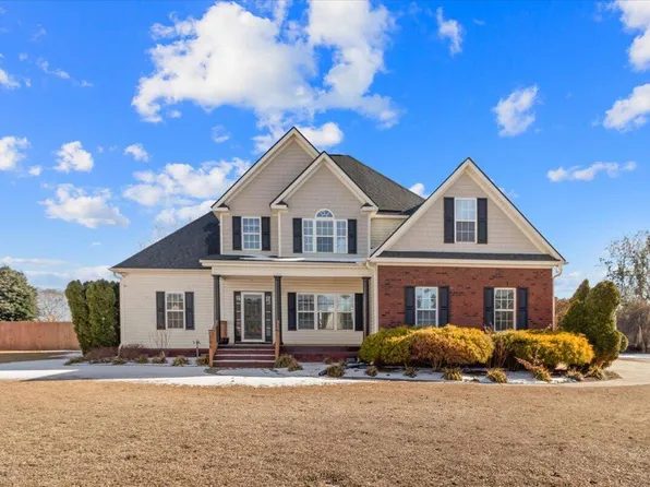 106 Glasgow Ln, La Grange, NC 28551