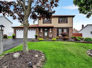 3726 Breckenridge Rd, Hamburg, NY 14075