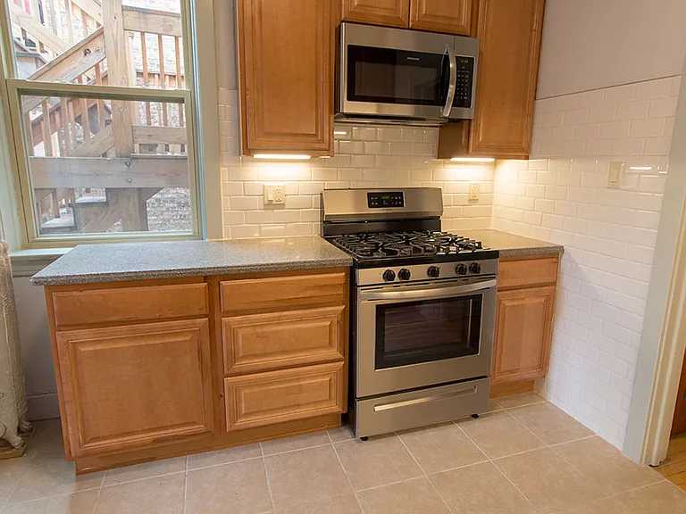 1355 W Winona St #2 — Photo 2