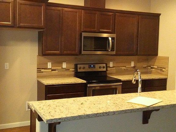 4th image of 3910 Portside Dr