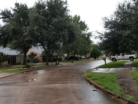 4th image of 12102 Longbrook Dr
