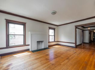 2431 N Sawyer Ave #2E, Chicago, IL 60647