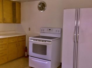 7925 Service St, Masury, OH 44438