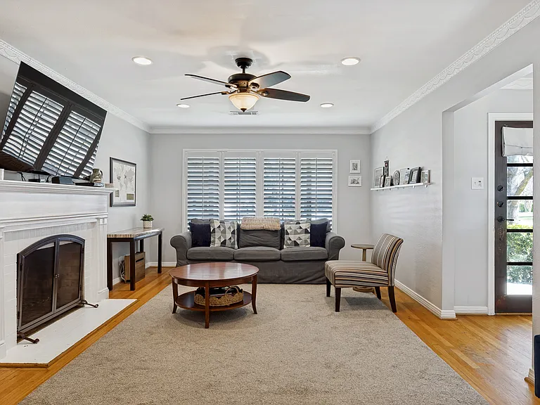 6236 Monticello Ave — Photo 5