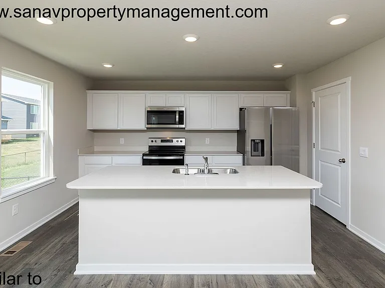 515 Elizabeth Ln NW — Photo 6