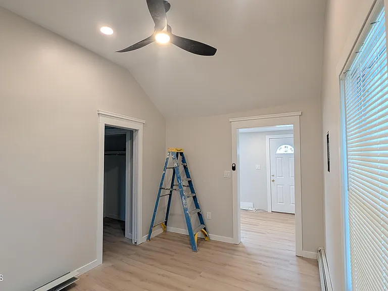 20 Howard Ave #B — Photo 4