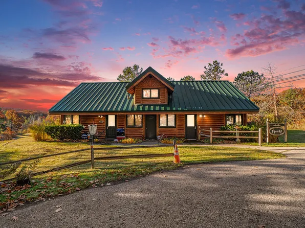 4826 Marsh Ridge Dr, Gaylord, MI 49735