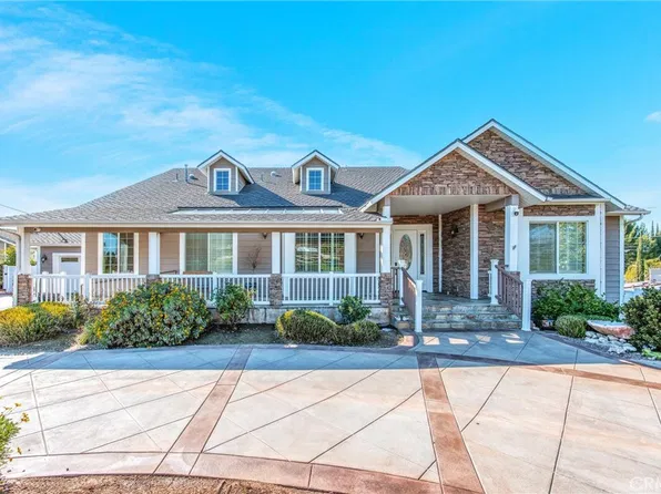 31027 E Sunset Dr N, Redlands, CA 92373