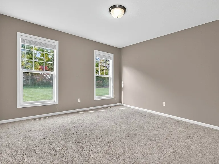 5841 Cottage Cir — Photo 17
