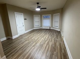 1312 S 32nd St APT 1, Omaha, NE 68105