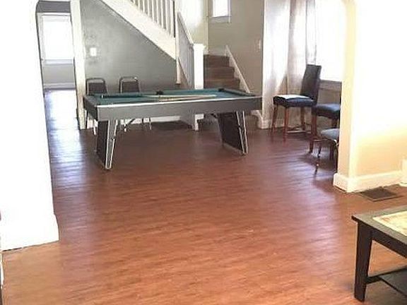 3rd image of 3045 N Park Ave