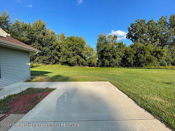 3rd image of 15745 Mayfield Dr