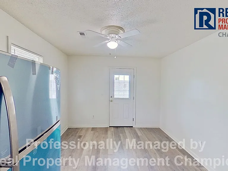 2909 Spaulding Dr — Photo 6