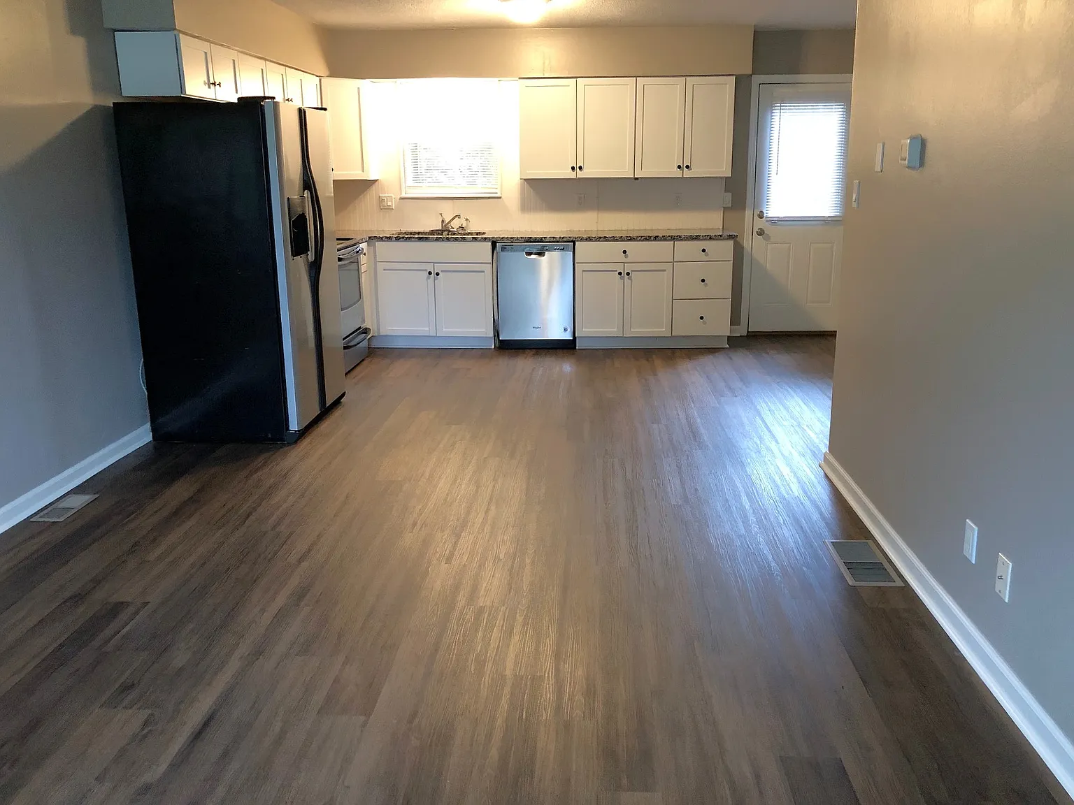 2 bed, 895 sqft, $1,125 — Photo 3