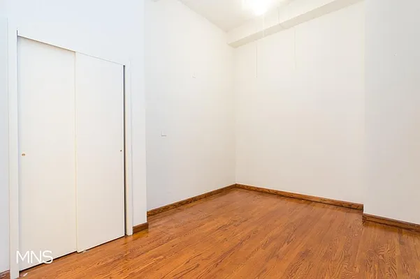 Rented by MNS Marketing | media 3