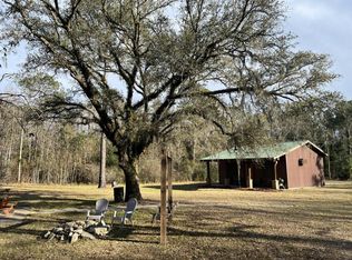 1254 Saint Marys Rd, Caryville, FL 32427