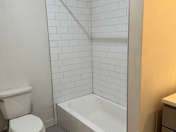 5th image of 4700 Kingsessing Ave Unit 106