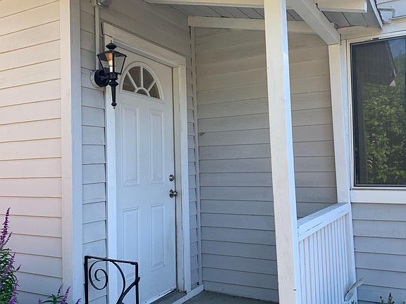 4th image of 1036 Farnam St