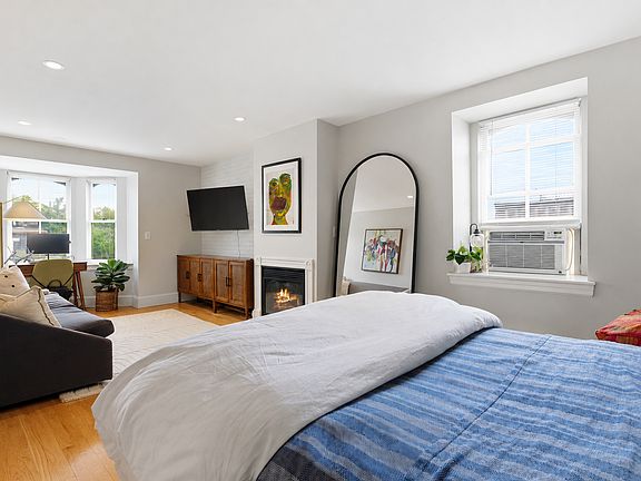3rd image of 58-60 Clarendon St #5
