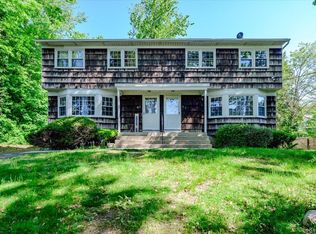 41-43 Evert St, Huntington Station, NY 11746