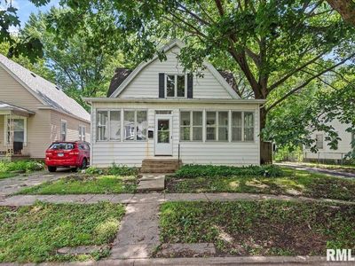 200 N Douglas Ave, Springfield, IL, 62702