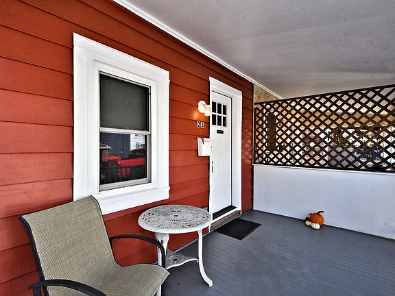 4th image of 23 Walnut St
