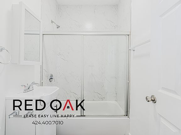 5th image of 2731 Beverly Blvd #407