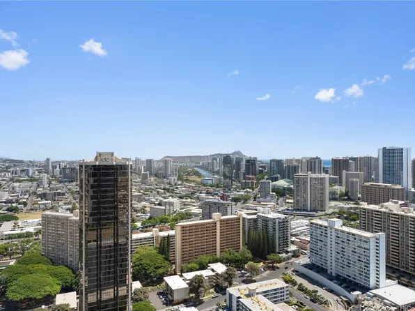 1515 Liona St #3807, Honolulu, HI 96814