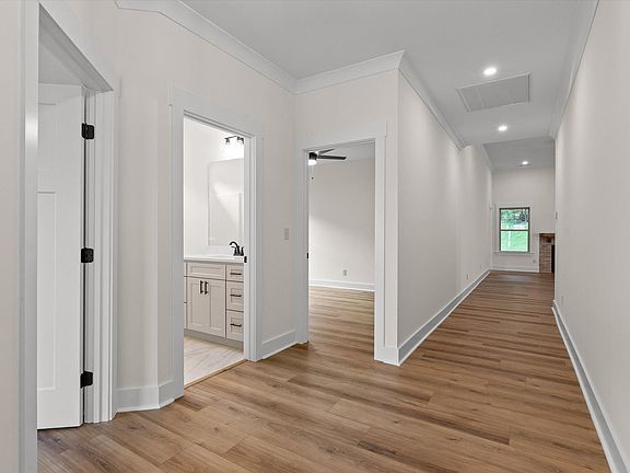 5th image of 243 Willow Grove Ct