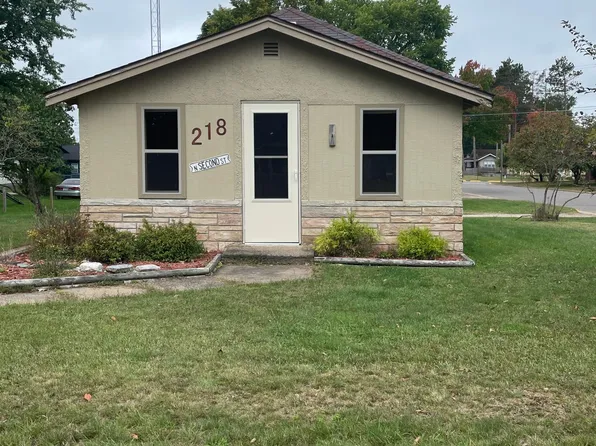 218 N 2nd St, Eagle River, WI 54521