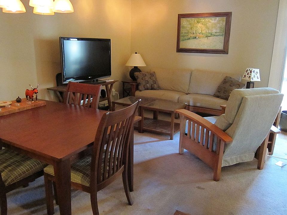 living/dining room