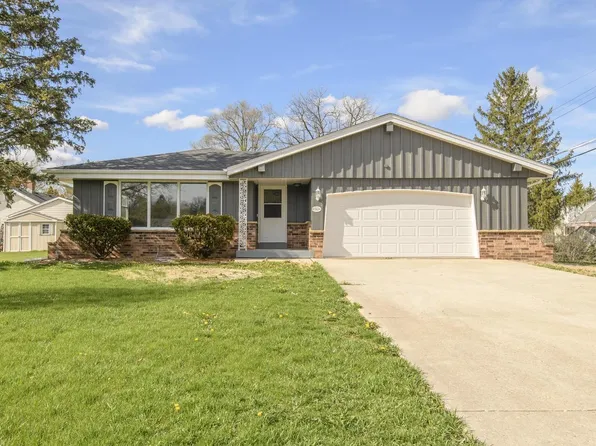 13618 West Meadow LANE, New Berlin, WI 53151